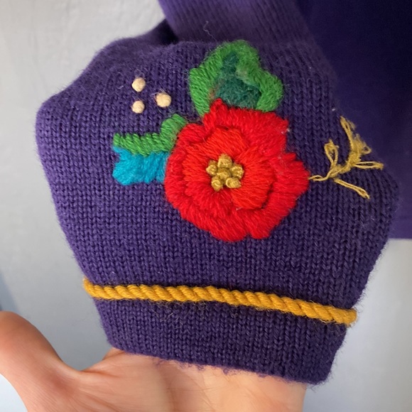 Vtg Purple Floral Embroidered 100% Wool Cardigan Sweater Grannycore Spring - Picture 5 of 8